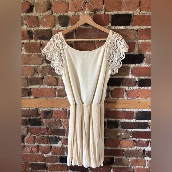 Lady Dutch cream dress | S - Picture 2 of 2